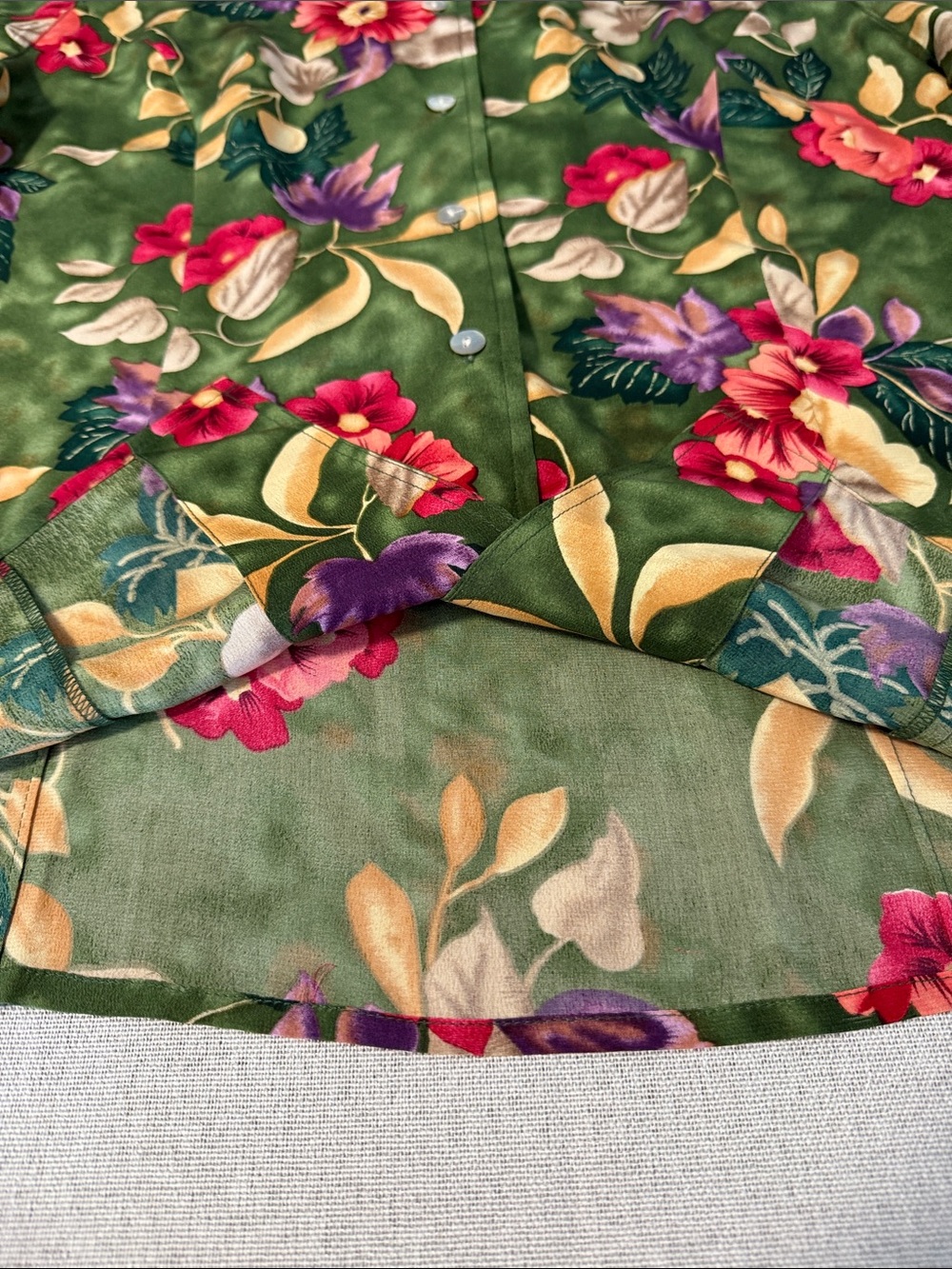 Jennifer Moore Green Floral Button-Front Women’s Top SZ8 - Picture 14 of 15